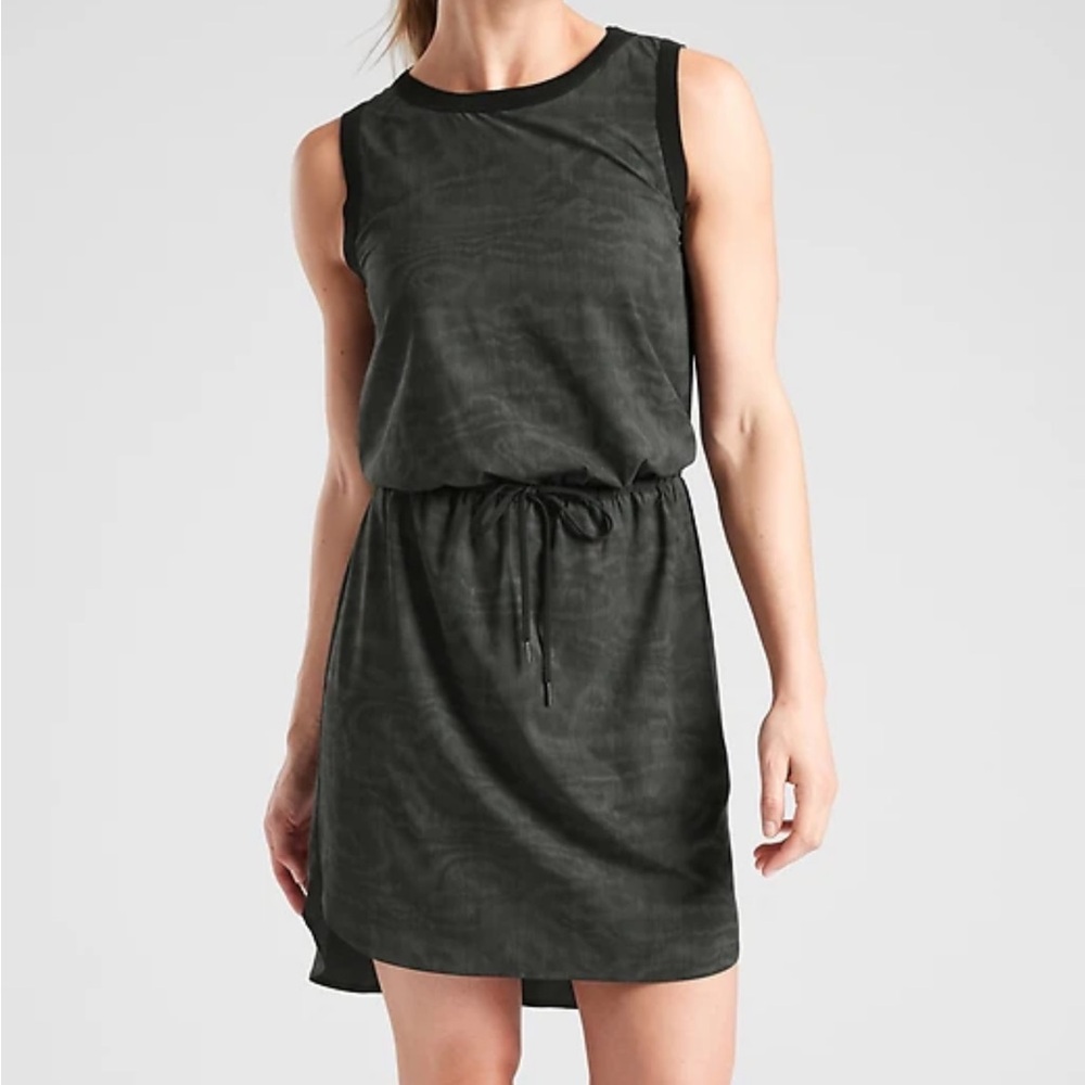 Athleta Rincon Printed Dress Small Dark Grey and Black
